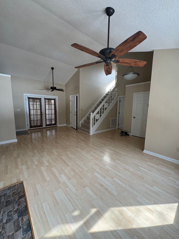 Photo - 4 Stonehouse Ct