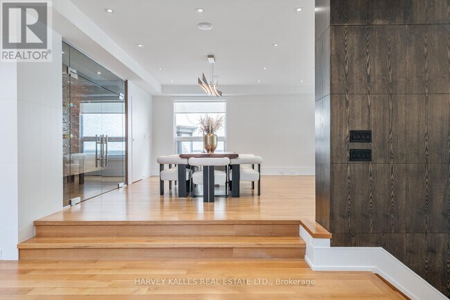 Photo - 64 Centre Ave