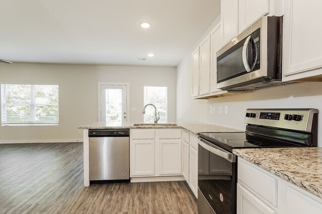 Photo - 5541 Cathwick Dr