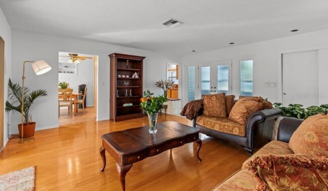 Photo - 2516 Roberta St