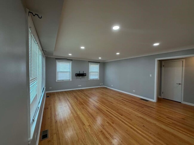Photo - 9243 Lynwood Dr