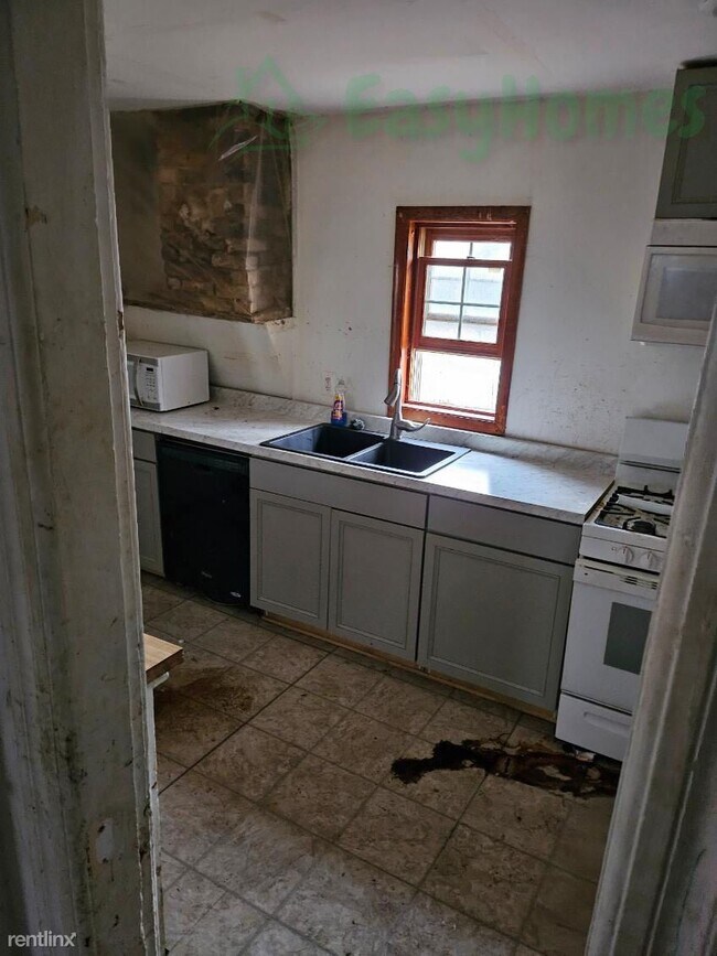 3 br, 1 bath House 3 East Madison Avenue Rental House Rental in