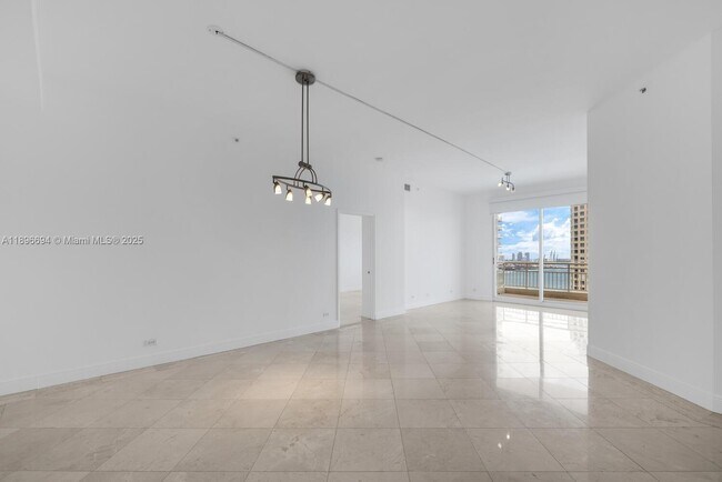 Photo - 888 Brickell Key Dr Unit 2607