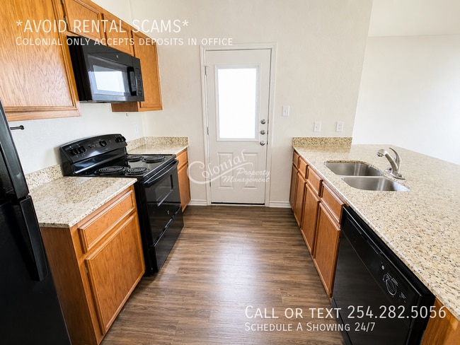 3109 Ochiltree-B