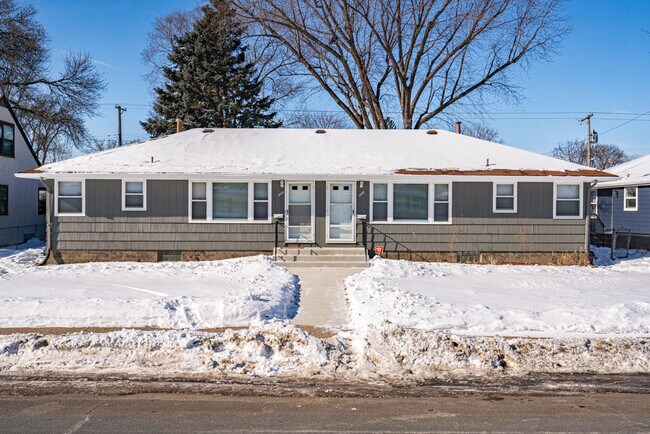 Photo - 5422 S 28th Ave