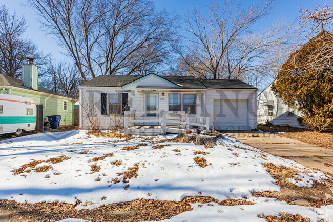 Building Photo - 1115 S Waverly St Rental