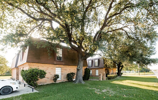 Photo - 2102 5th Ave N