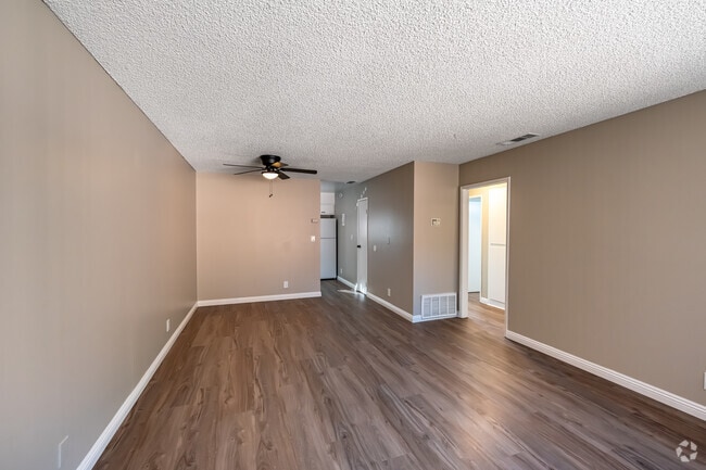 2BR, 1BA - 825SF - Living Room