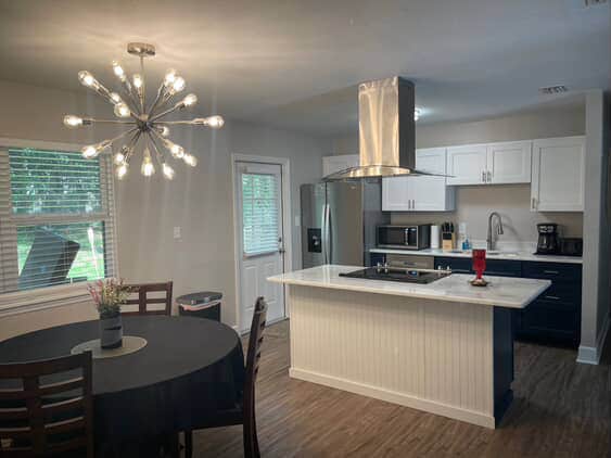 2328 Skyland Dr