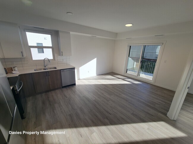 Photo - 9207-9228 228 St NW