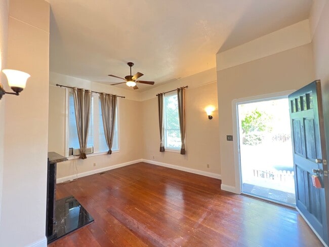 Photo - Downtown Benicia Remodeled Saltbox