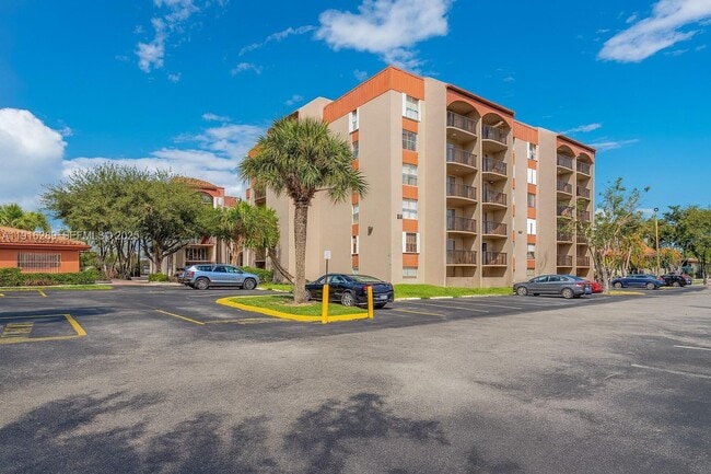 Building Photo - 5201 NW 7th St Unit 405