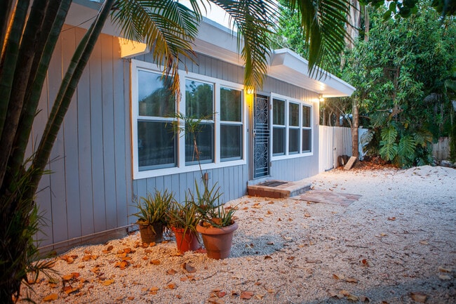Building Photo - 5967 SW 58th Terrace Rental