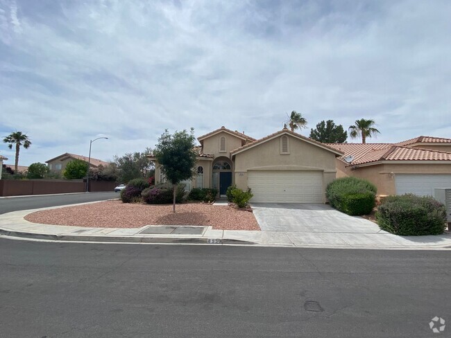 Building Photo - Beautiful 3 bed/2 bath home located in the...