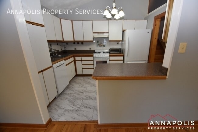 Photo - 804 Pin Oak Rd