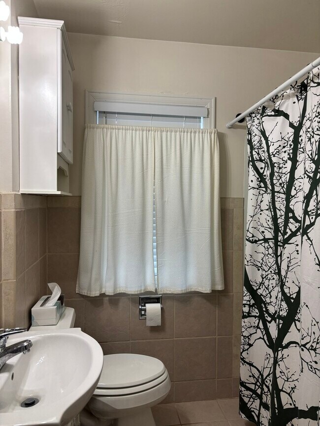 Photo - 23822 Amboy St