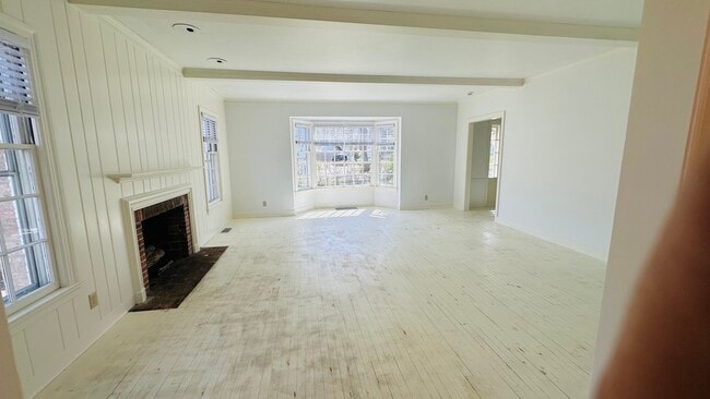 Photo - 124 W Crystal Lake Ave