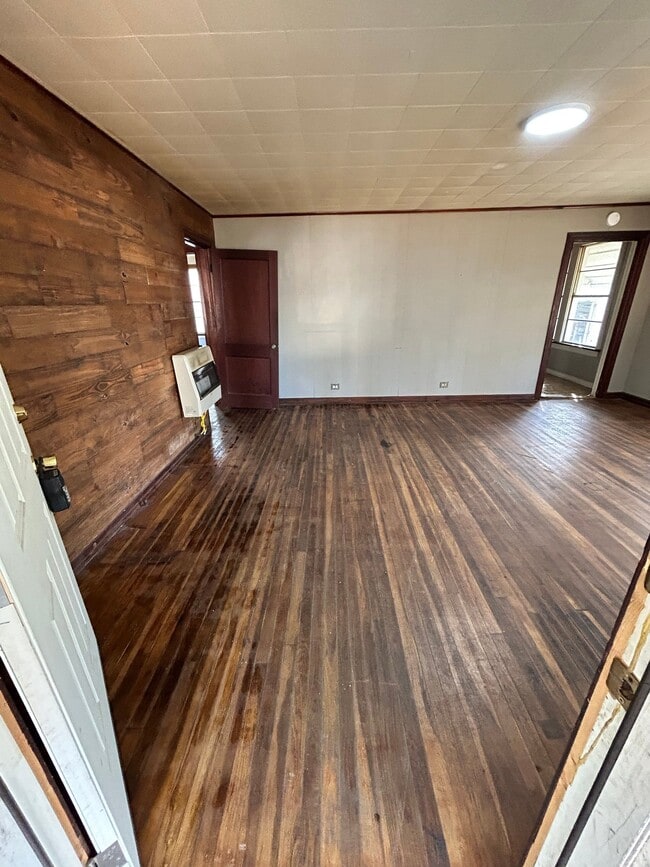 Photo - 102 E Charlotte Ave