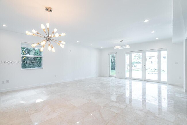 Photo - 1130 Lugo Ave