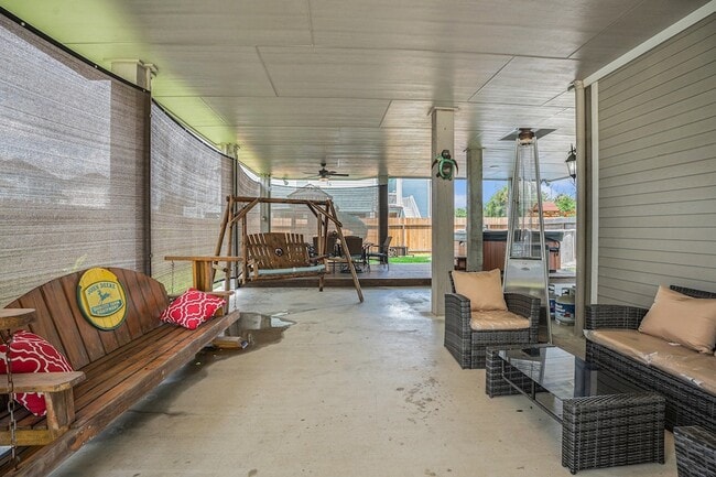 Photo - 1333 N Meyer Ave