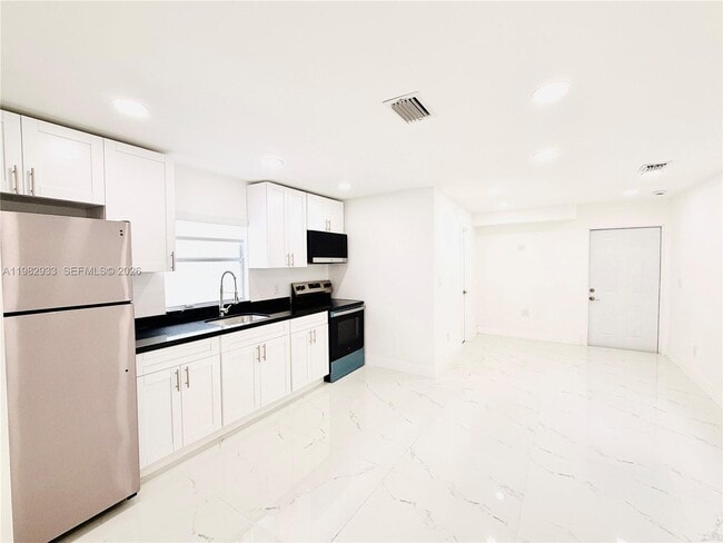 Photo - 3354 NW 50th St Unidad 3