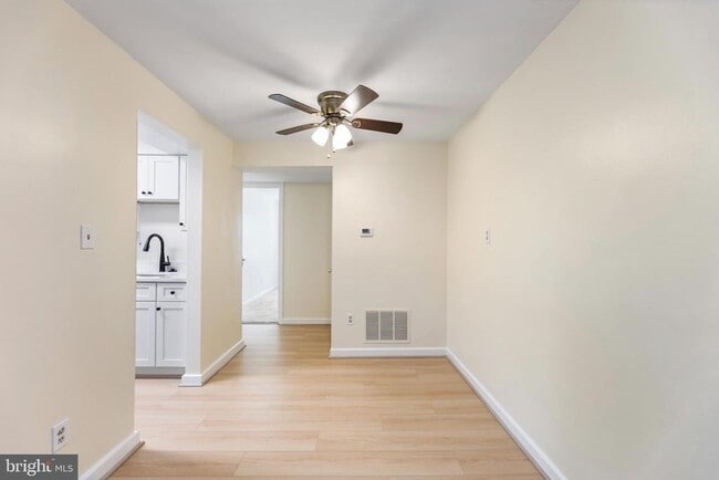 Photo - 820 S Arlington Mill Dr