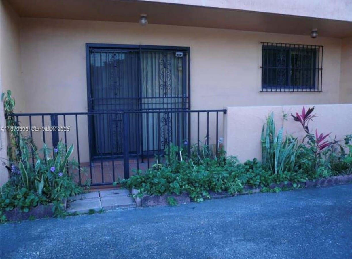 Photo - 1290 W 41st St Unit 103