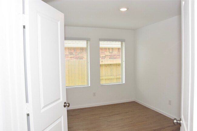 Photo - 5135 Sunvalley Bend Dr