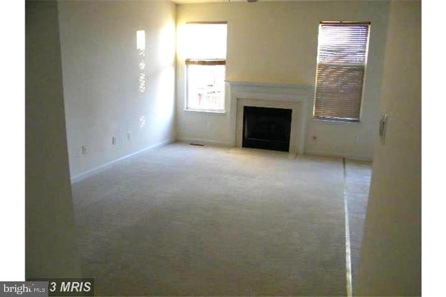 Building Photo - 21505 Trowbridge Square