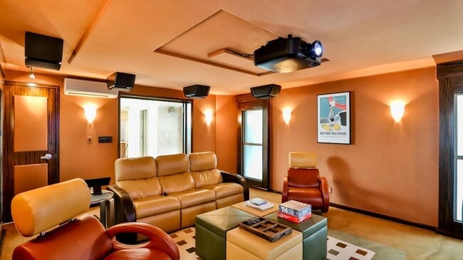 Photo - Downtown HB Furnished One-Month to Mid-Term Rental