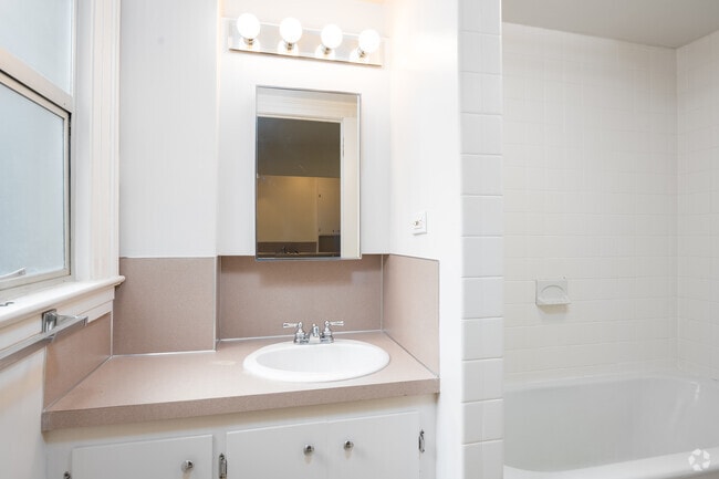 1BD, 1BR - 550-650SF