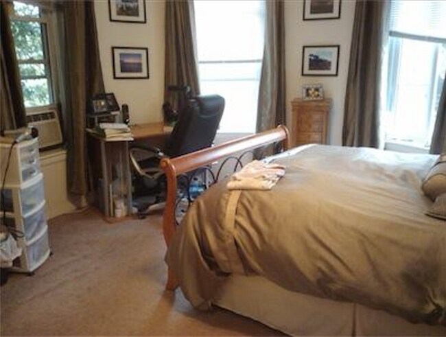 Photo - 202 Saint Paul St