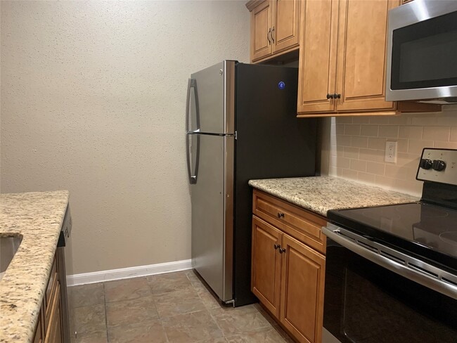 Photo - 2475 Underwood St Unit 169