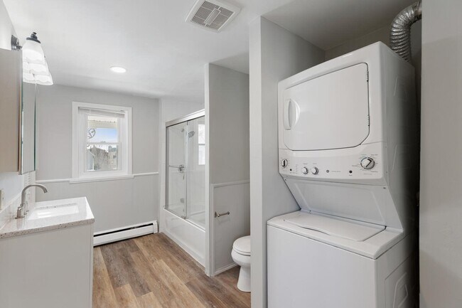7 Hawthorne St Unit 2