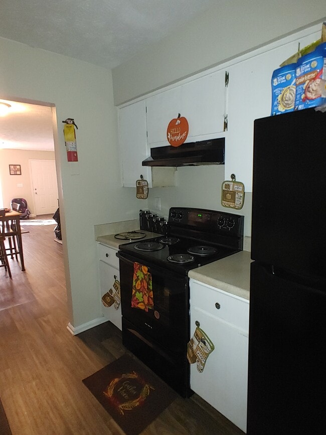 Cross Creek Apartments
