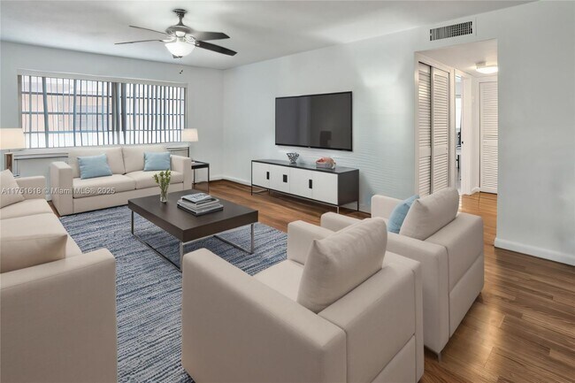 Building Photo - 180 NE 12th Ave Unit 18C Rental
