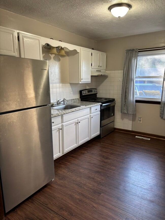 Building Photo - 13096 Beaver Creek Rd Unit 1