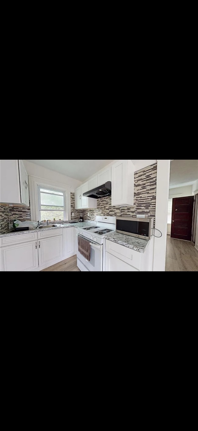 Photo - 163 Sabin St Unit 3