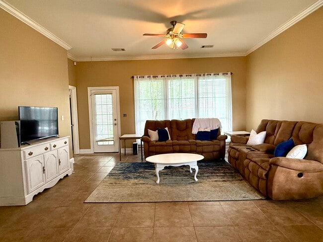 Photo - 3921 Northshore Ave