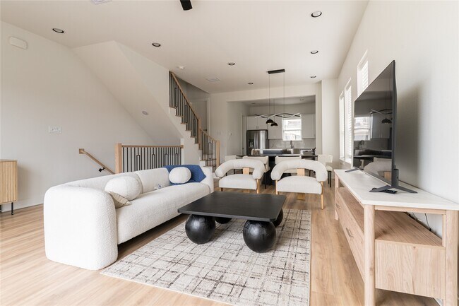 Photo - 2428 Ella Blvd