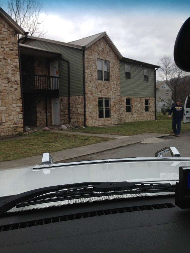 Photo - The Summit On Midland Trail Apartments