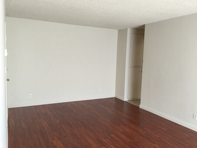 Casablanca West Apartments