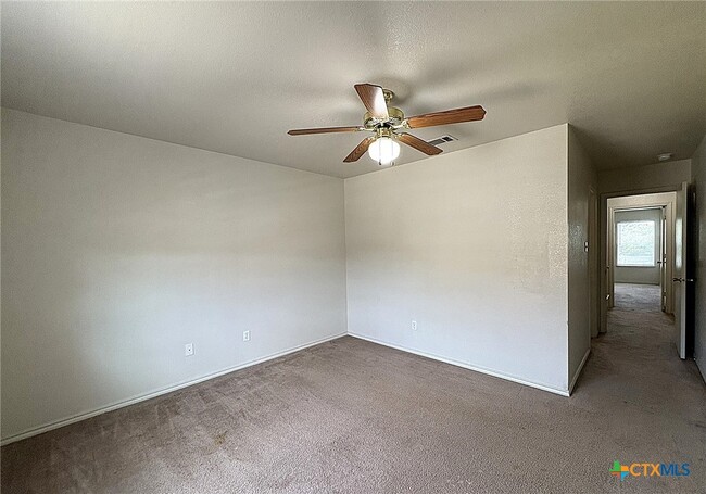 Photo - 152 Ryan Cir Unit B