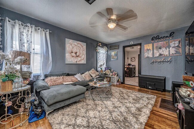 Photo - Three Bedroom Rental