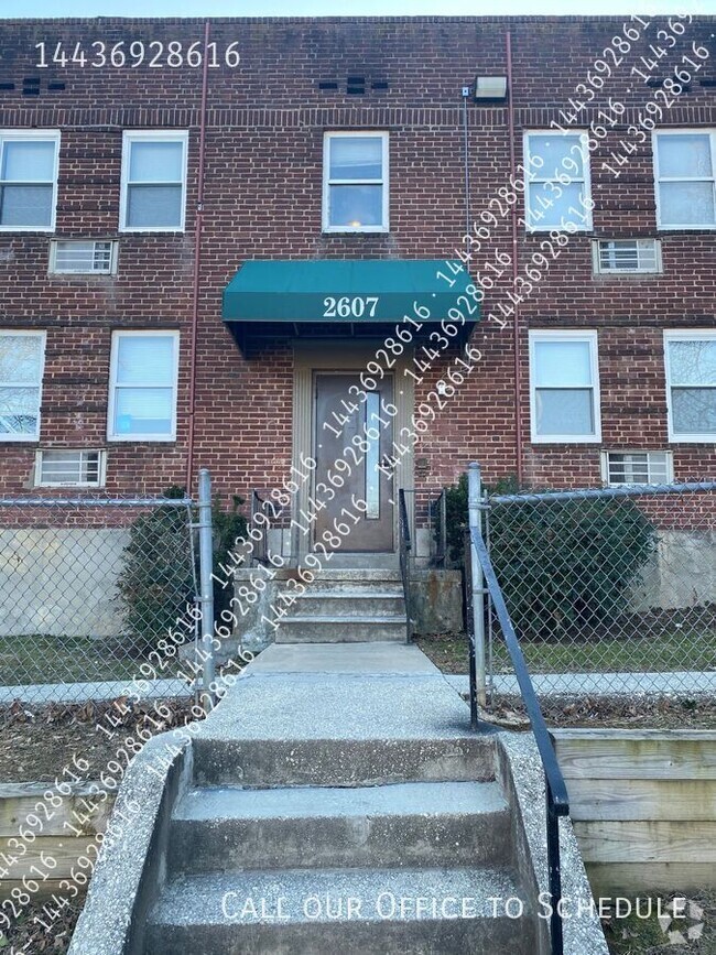 Building Photo - 2607 Fairview Ave Unit Apt C