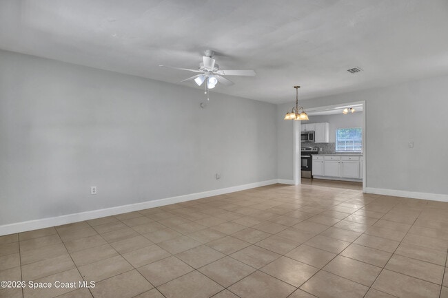 Photo - 807 Hillsdale Dr