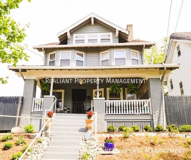 Building Photo - 1610 Clarewood Ave Unit 3