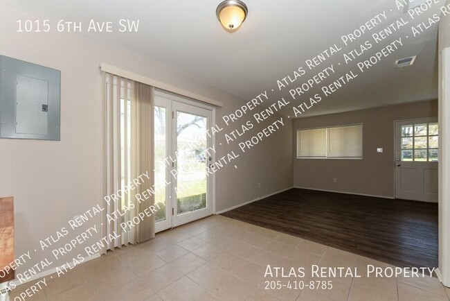 Photo - 1015 6th Ave SW
