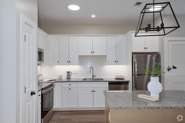 1BR, 1BA - 671SF - Kitchen