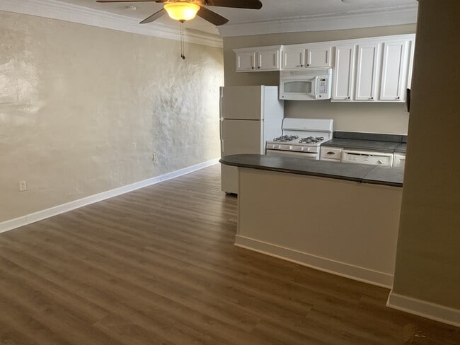 Photo - 1056 E Montague Ave